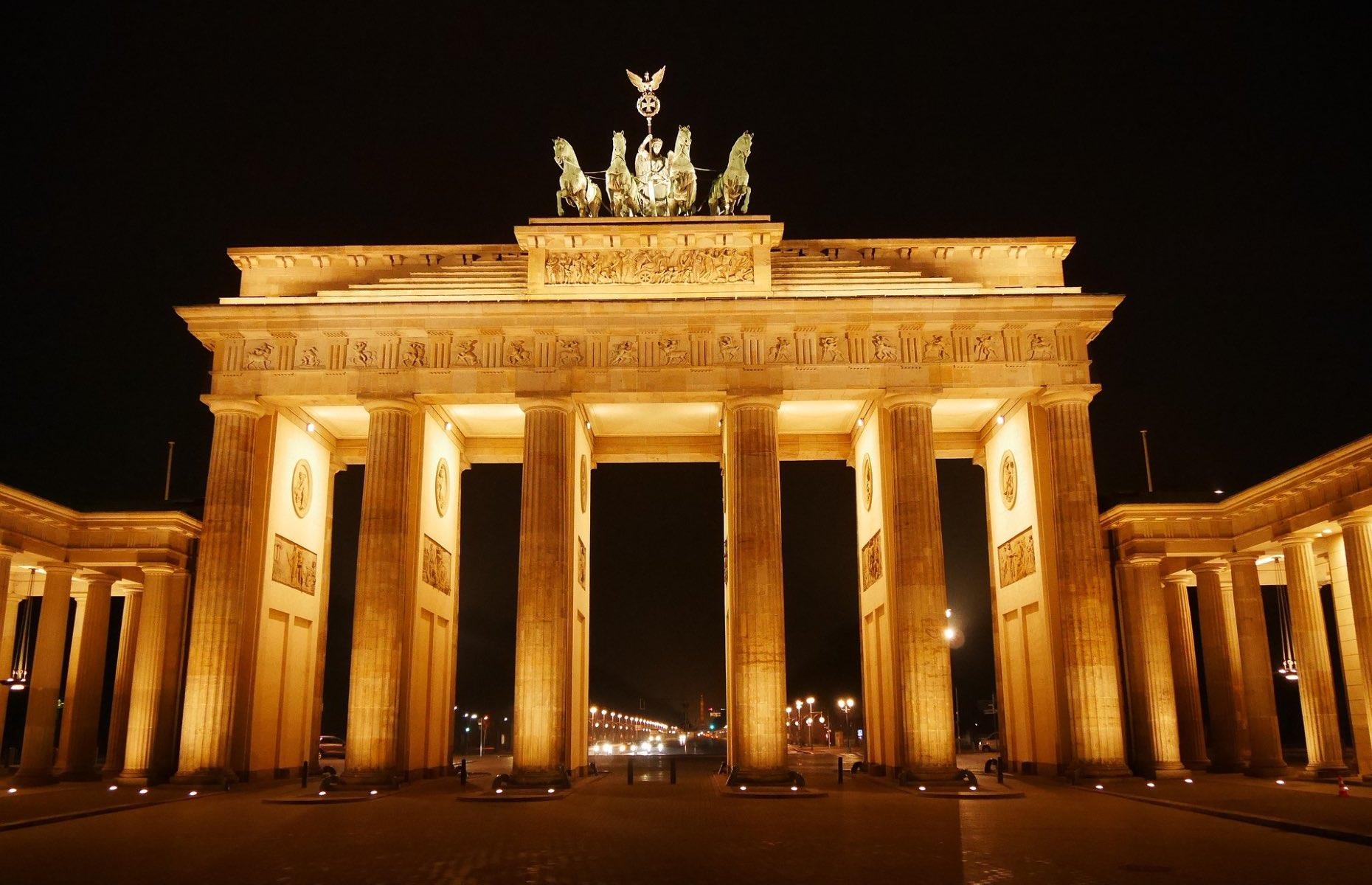 Now: Brandenburg Gate